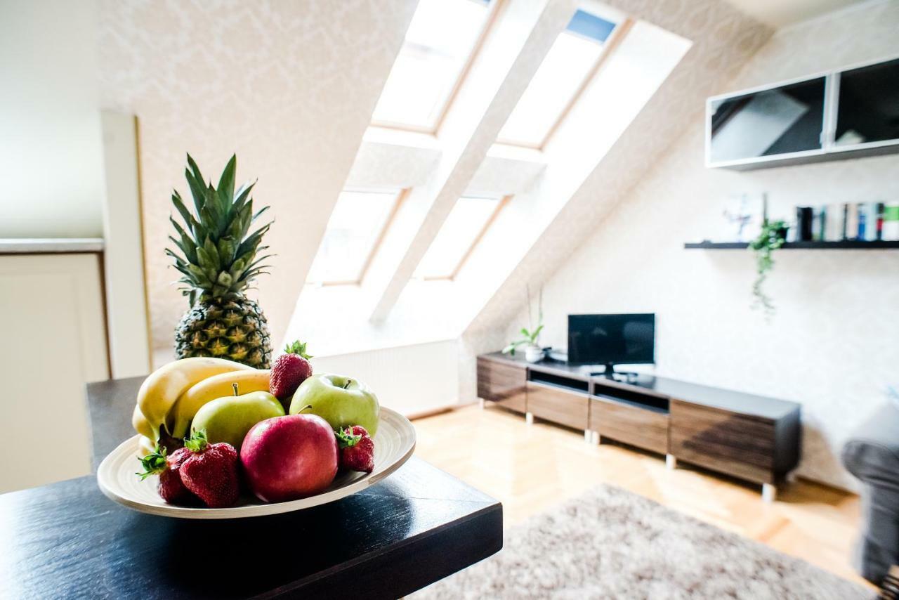 בודפשט Hollo Apartment - Private Garage - A/C מראה חיצוני תמונה