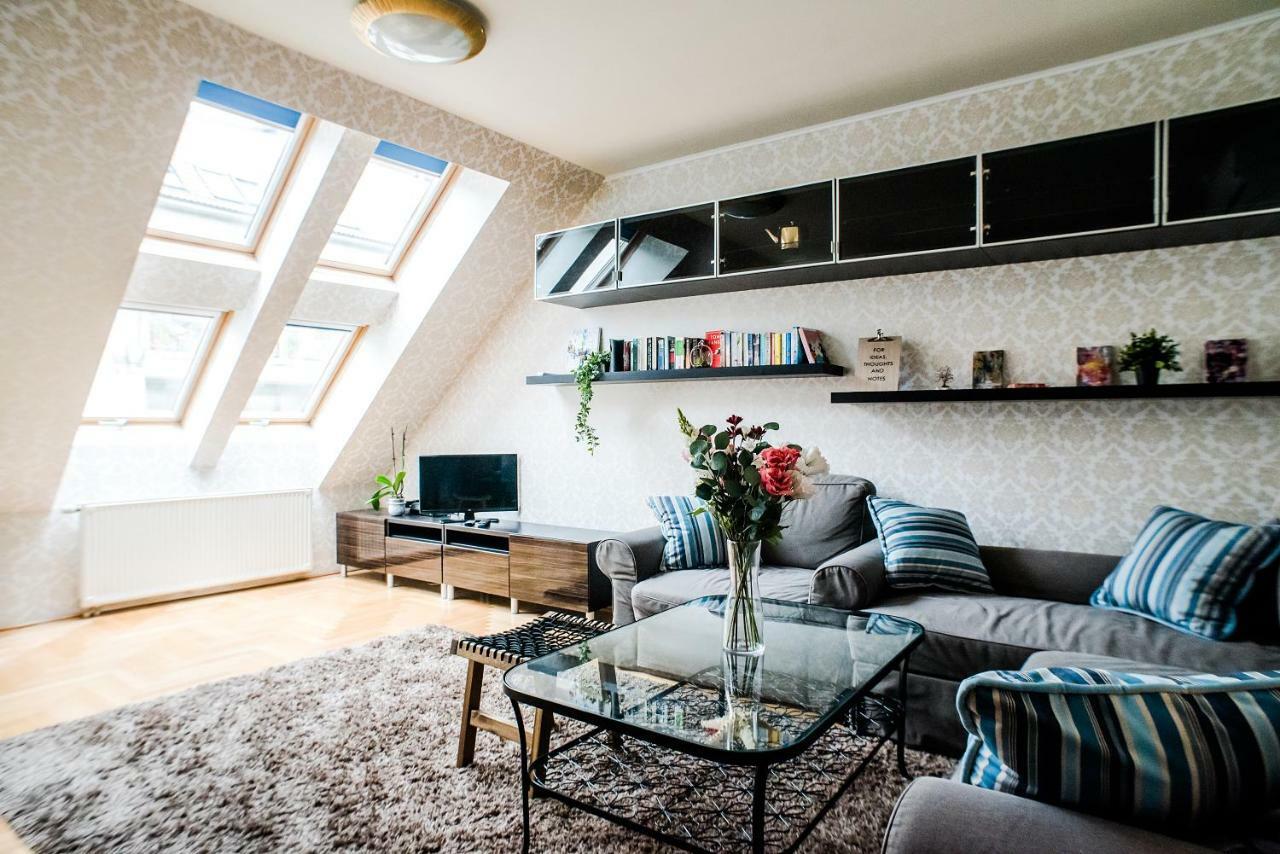 בודפשט Hollo Apartment - Private Garage - A/C מראה חיצוני תמונה